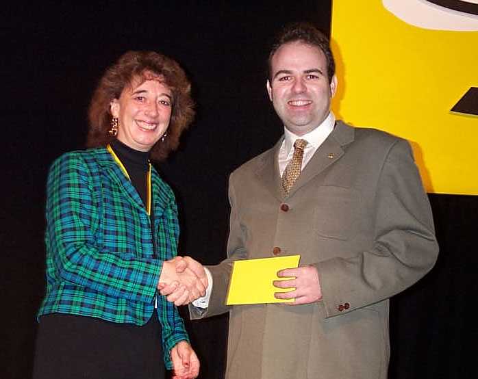 Primer Premio Concurso Internacional de Pósters - "Simposio Europeo de Lentes de Contacto".
